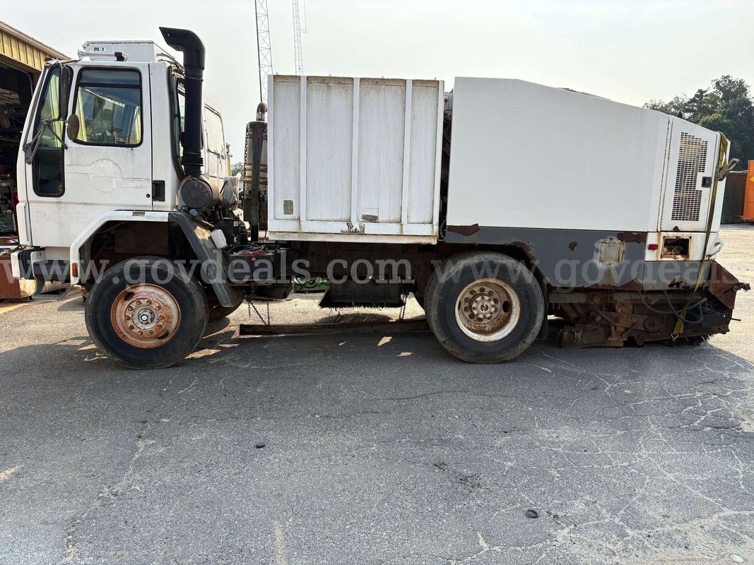 1994 Ford CF7000