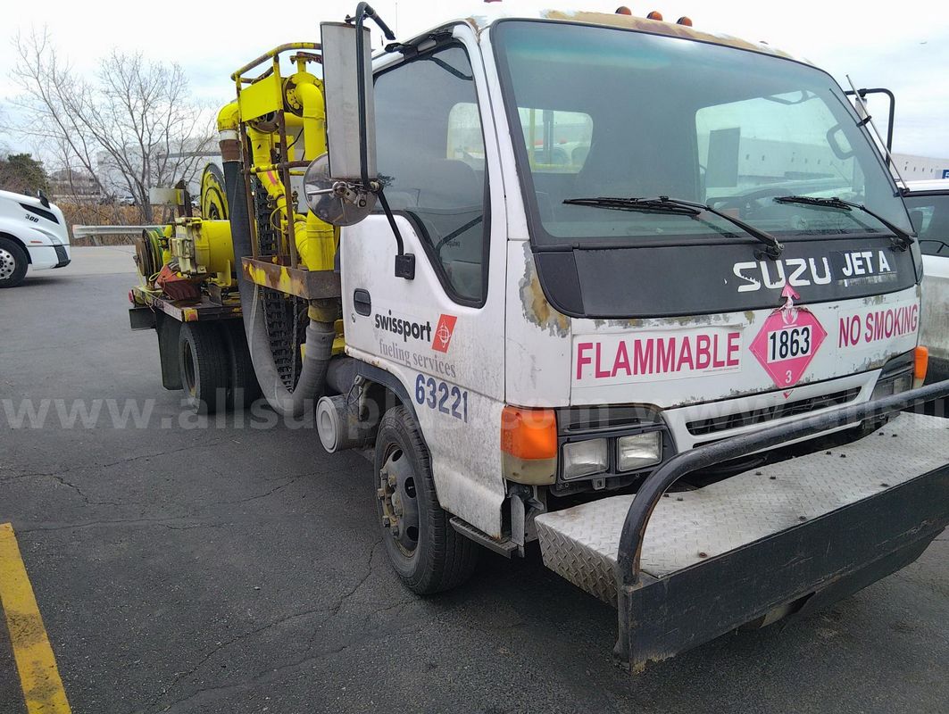 2003 Isuzu NPR -