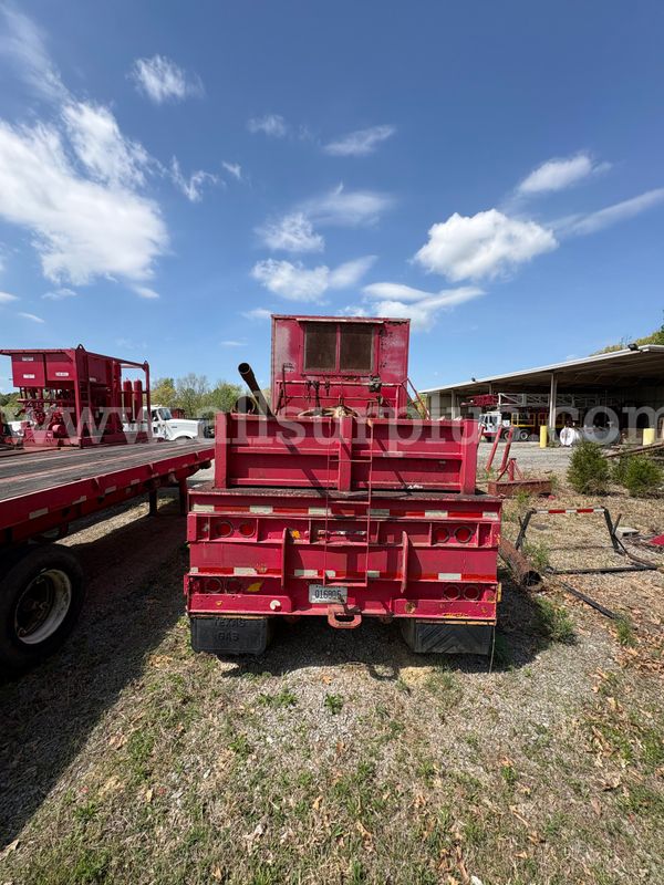 Hyster, Doghouse Trailer, on 3 Axle Lowboy