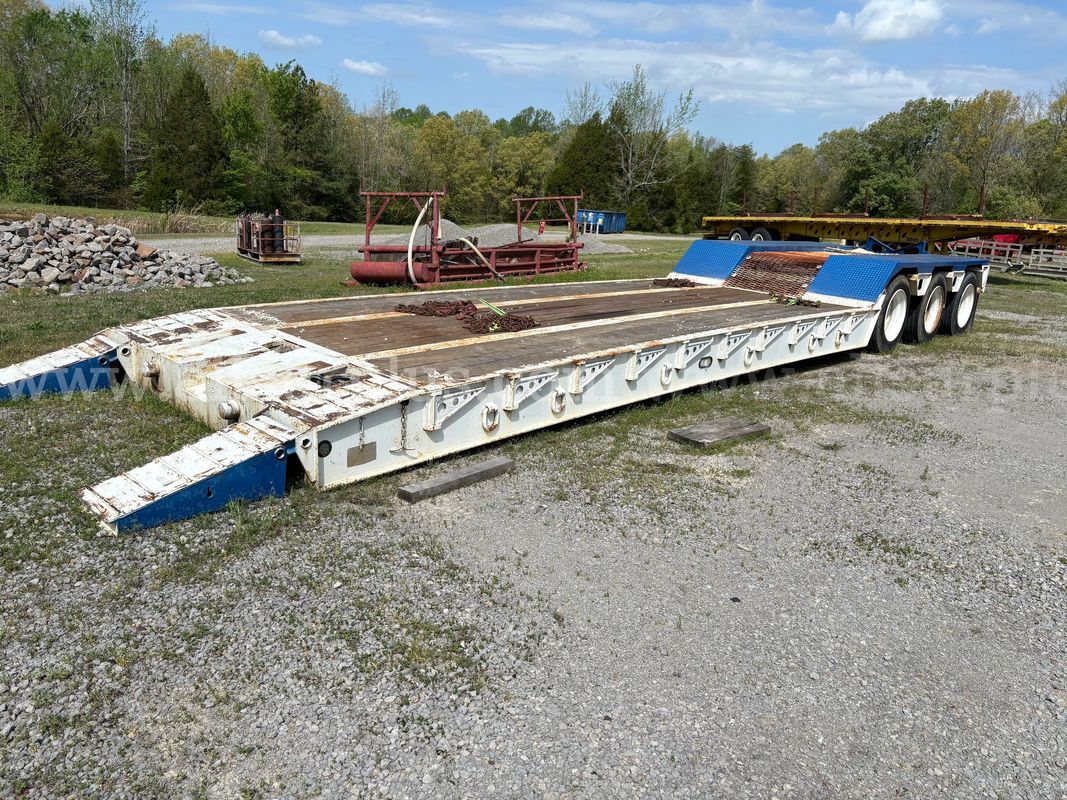 Lowboy Trailer, Kalyn Siebert, Peterbilt