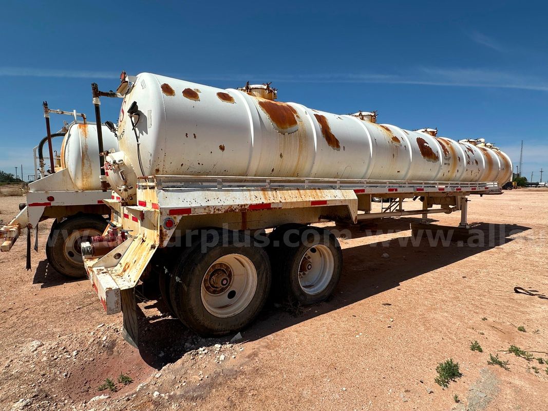 2001 Overland Vacuum Trailer, 40ft, Double Axel