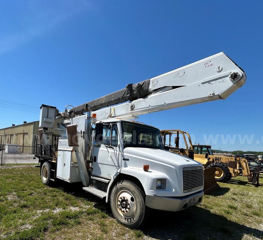 2002 Freightliner FL70 Bucket Truck