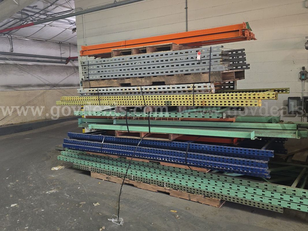 PALLET RACKS AND STANDS