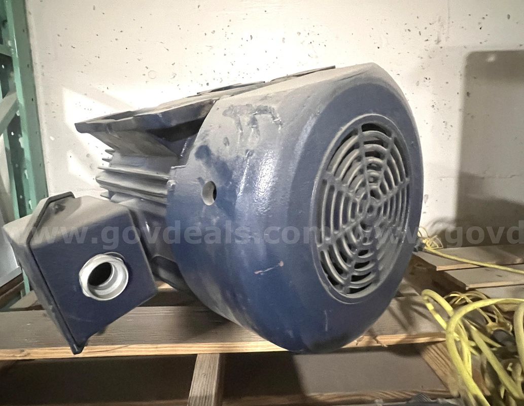 ELECTRIC MOTOR & BATTERY CHARGER