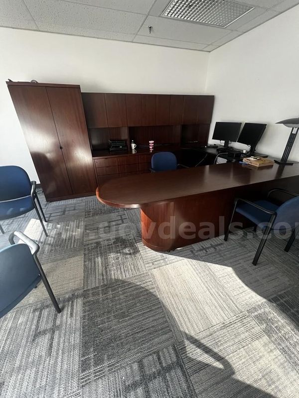 EXECUTIVE WOOD OFFICE FURNITURE