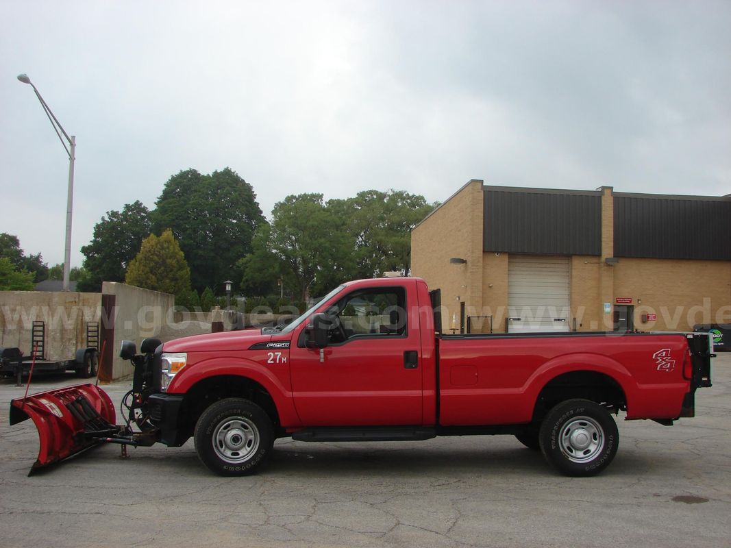 2014 Ford F-250 SD XL 4WD Plow Truck