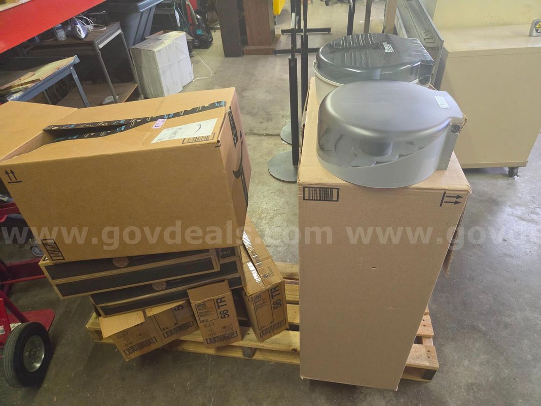 17 Toilet Paper Dispensers