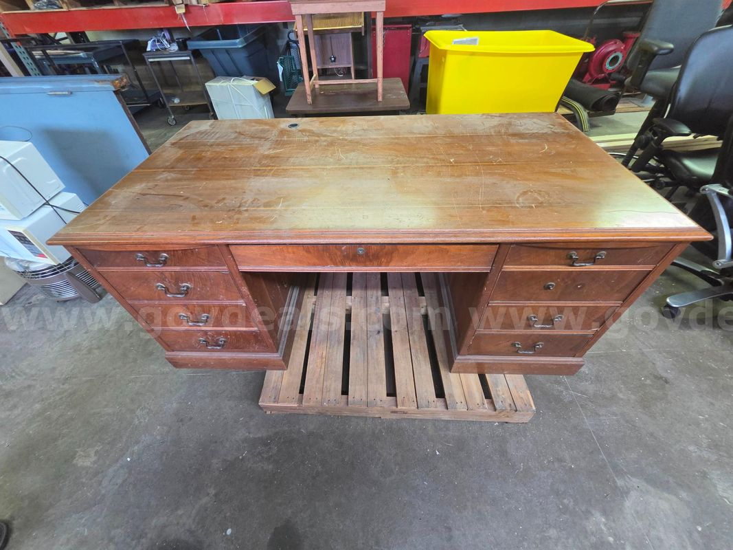 1 Wooden Desk