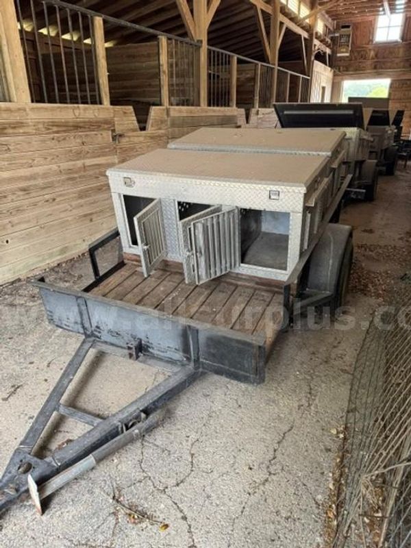 Trailer, Flatbed, W/ 6 Dog Travel Box