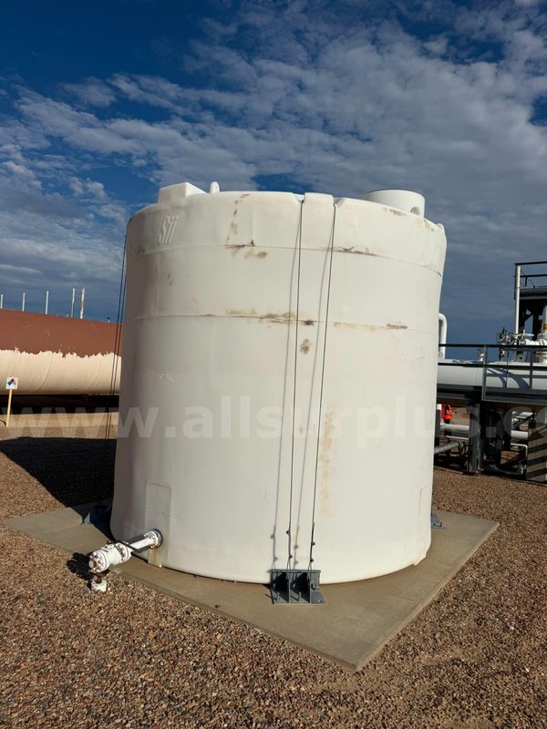 Vertical Plastic Tank, 9ft X 10ft, Qty 1