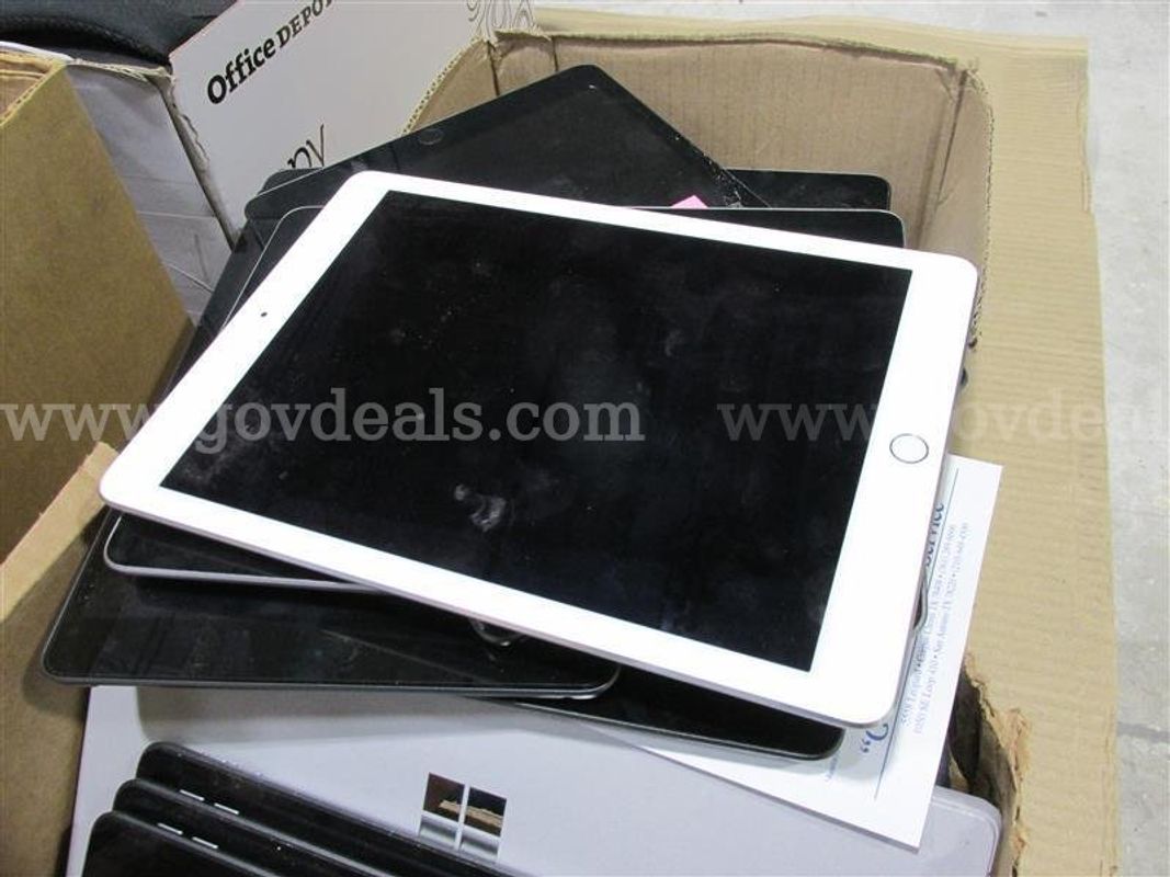 Lot of (8 Apple Ipad's) & (1) Microsoft Surface Pro 