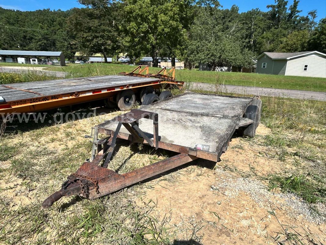 14 Ft Tandem Axle Utility Trailer with 81 Inch Deck Width