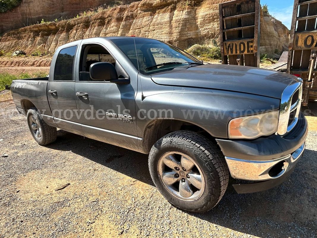 2005 Dodge Ram 1500 Laramie Quad Cab Long Bed 4WD