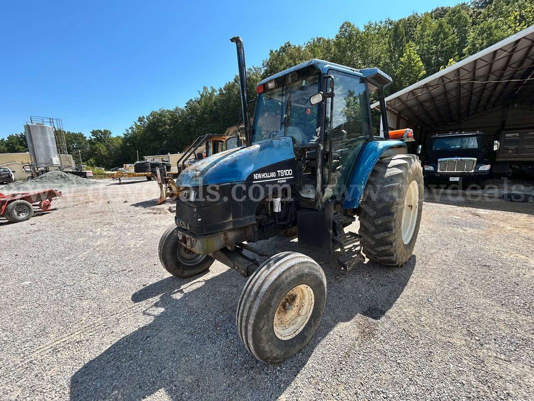 Ford New Holland TS100 Utility Tractor with Enclosed Cab