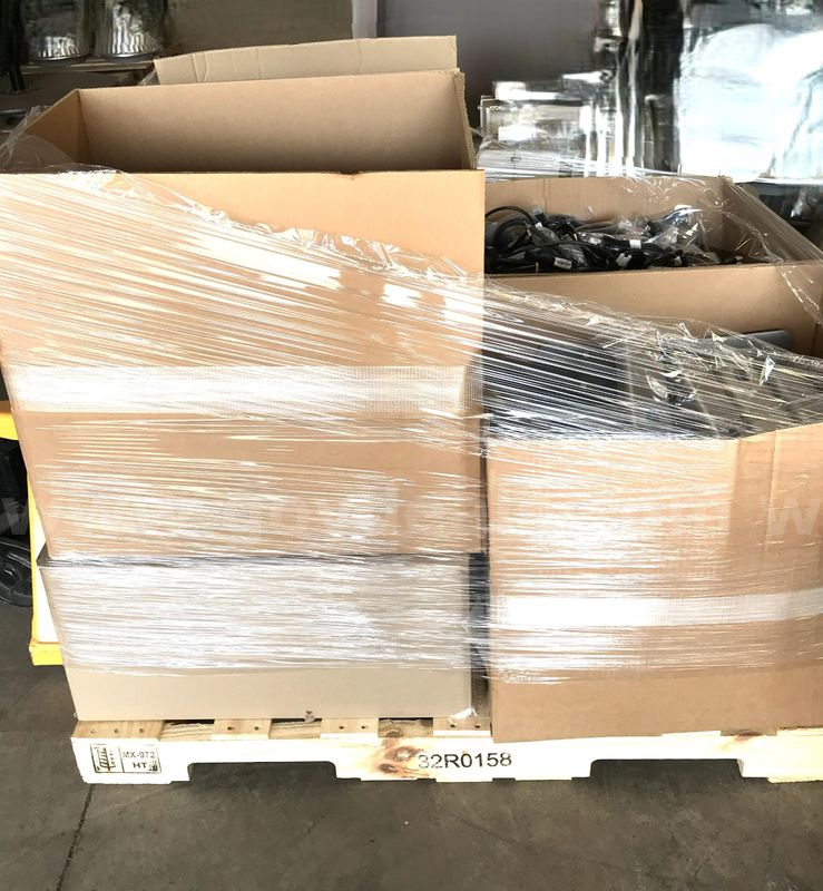 Used pallet of Dell monitors and cords. (S2)