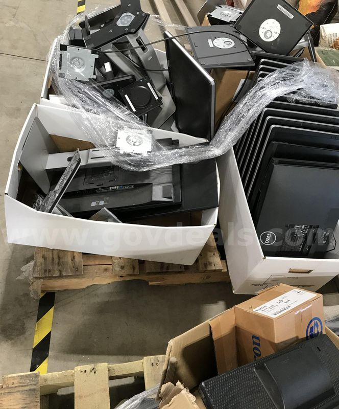 3 pallets of used Dell monitors and stands. (S2)