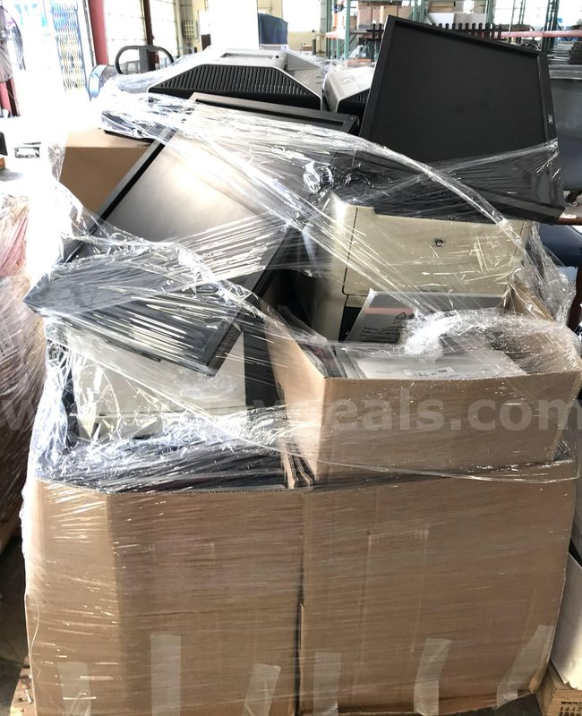 Used monitors, stands and other Misc. items. (S2)