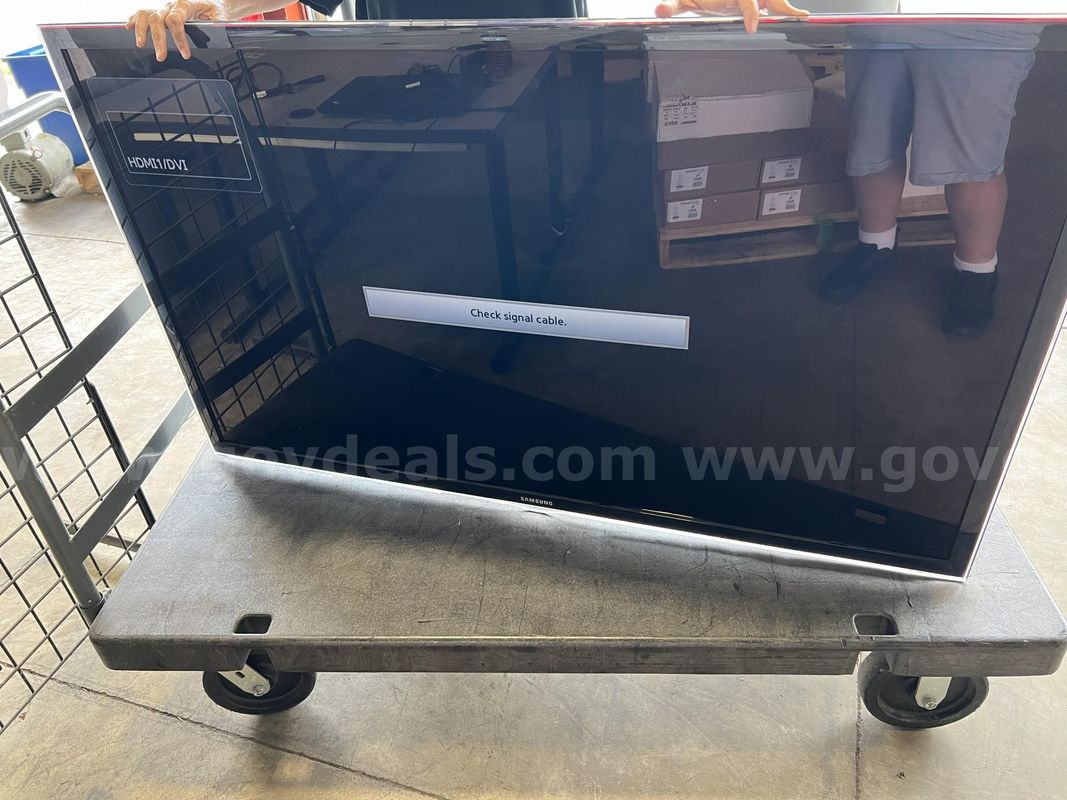 Used Samsung television. (S2)