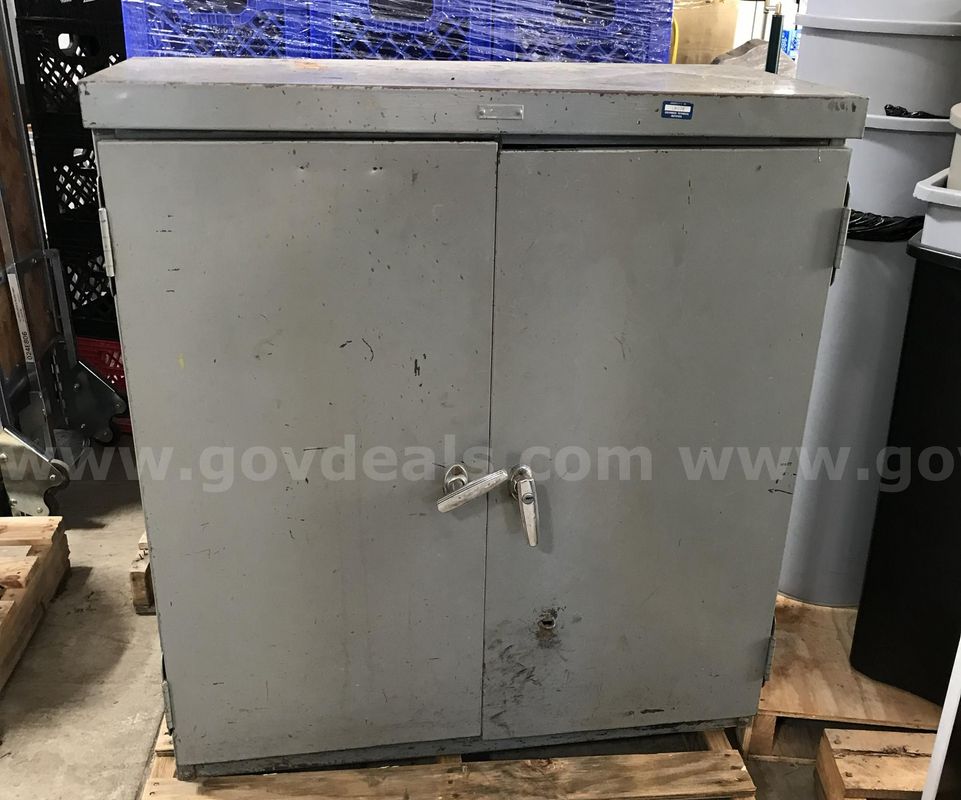 3 used metal cabinets. (S1)