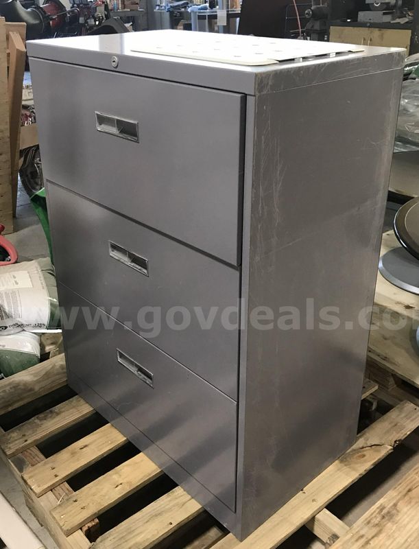 Used 3 drawer lateral file cabinet. (S2)