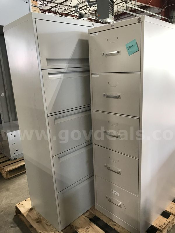 Used file cabinets. (s2)