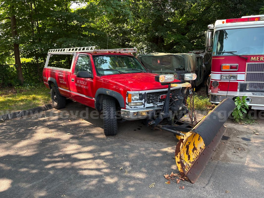 1997 GMC Sierra C/K 3500 w/ Snow Plow