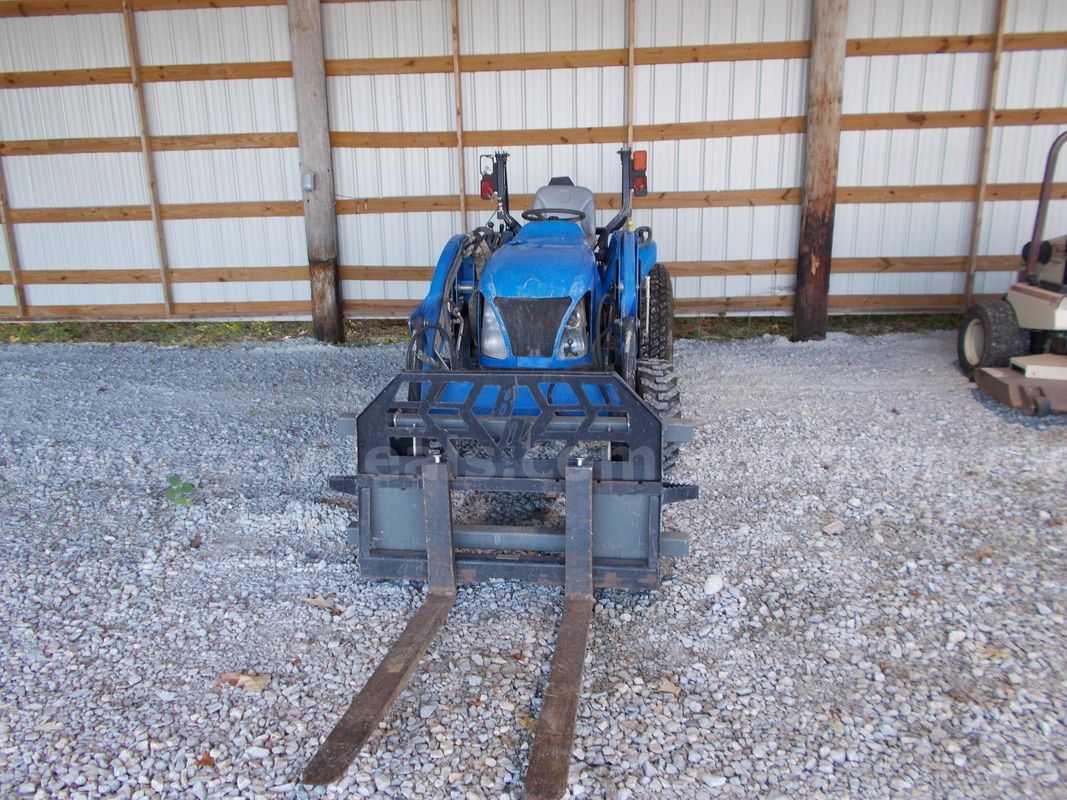 2008 New Holland 240TL Tractor (Diesel)