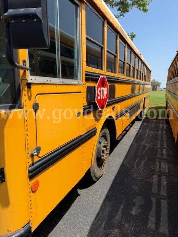 2008 Thomas Saf-T-Liner MVP EF