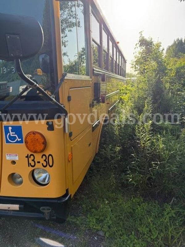 2013 Thomas School Bus