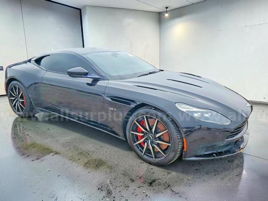 2018 Aston Martin DB11 Coupe – 5.2L V12 Twin Turbo Luxury Sports Car