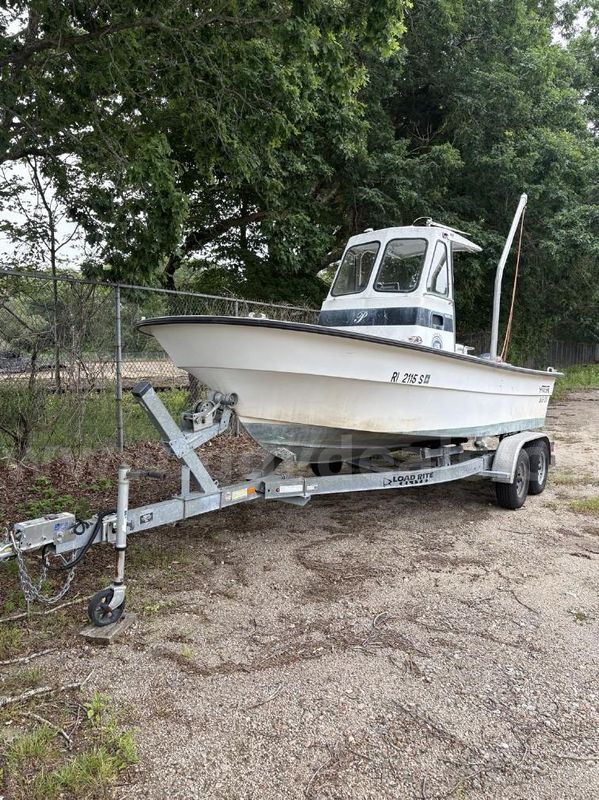 Single Lot of One (1) Maritime Skiff 20F & One (1) Yamaha F115 Outboard Motor