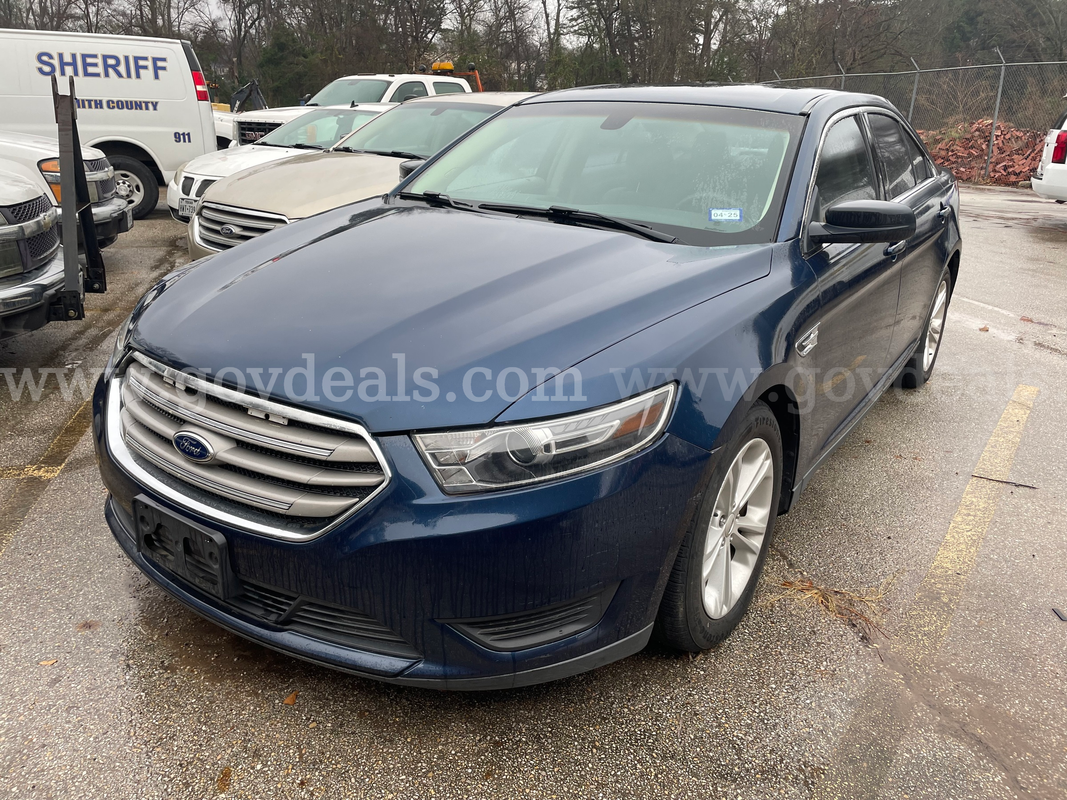 2016 Ford Taurus SEDAN 4-DR, 3.5L V6 DOHC 24V.