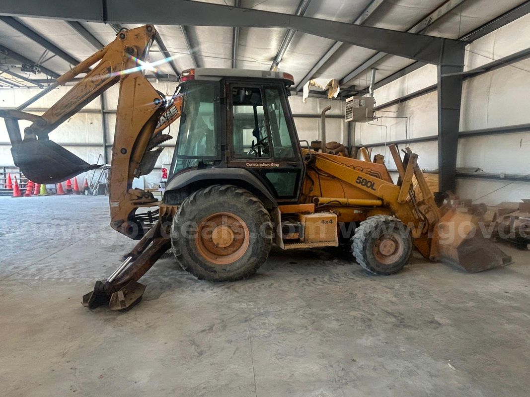 Case 580L Backhoe
