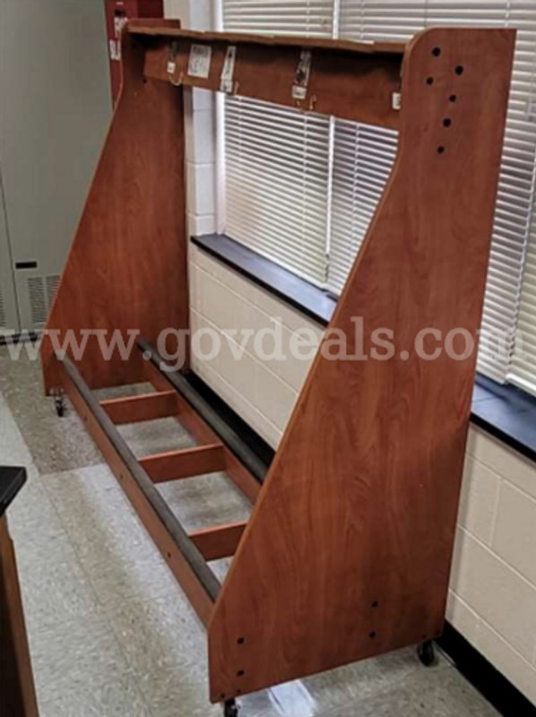 2 Instrument Stands