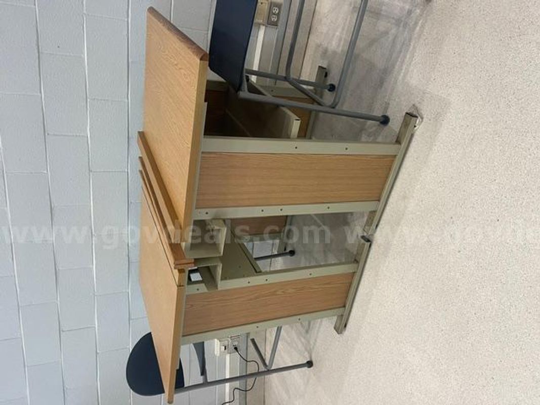 5 computer desks