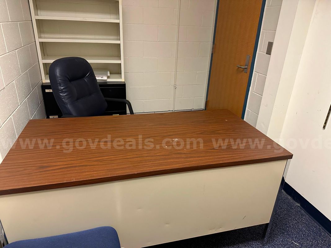 1 Desk