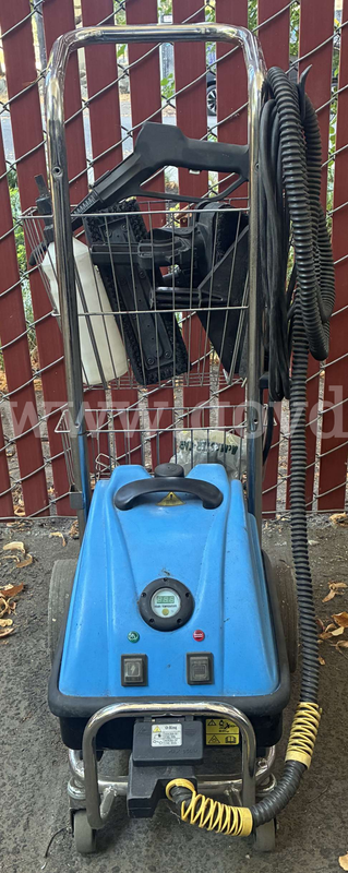 Steam cleaner with hose/wand & attachments