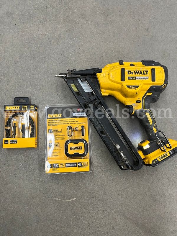 Dewalt 20V 15 gauge finish nailer and ear buds