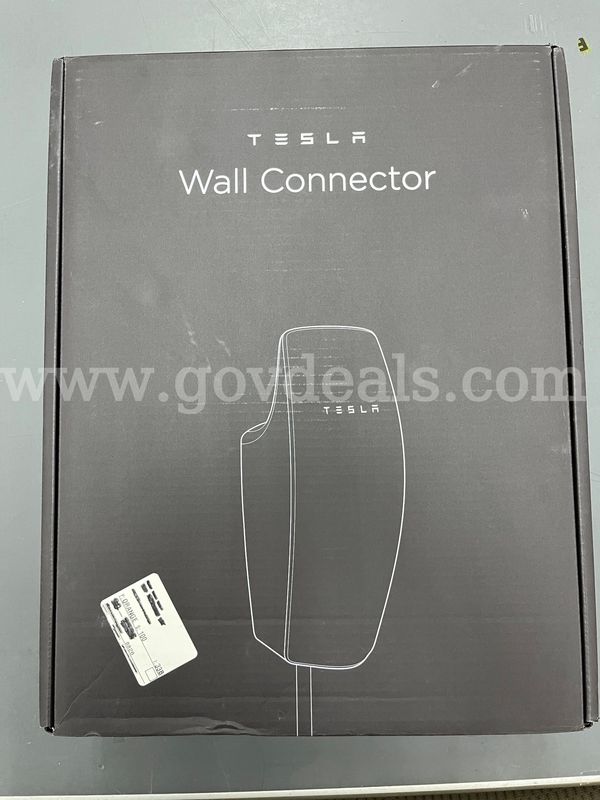 TESLA wall connector