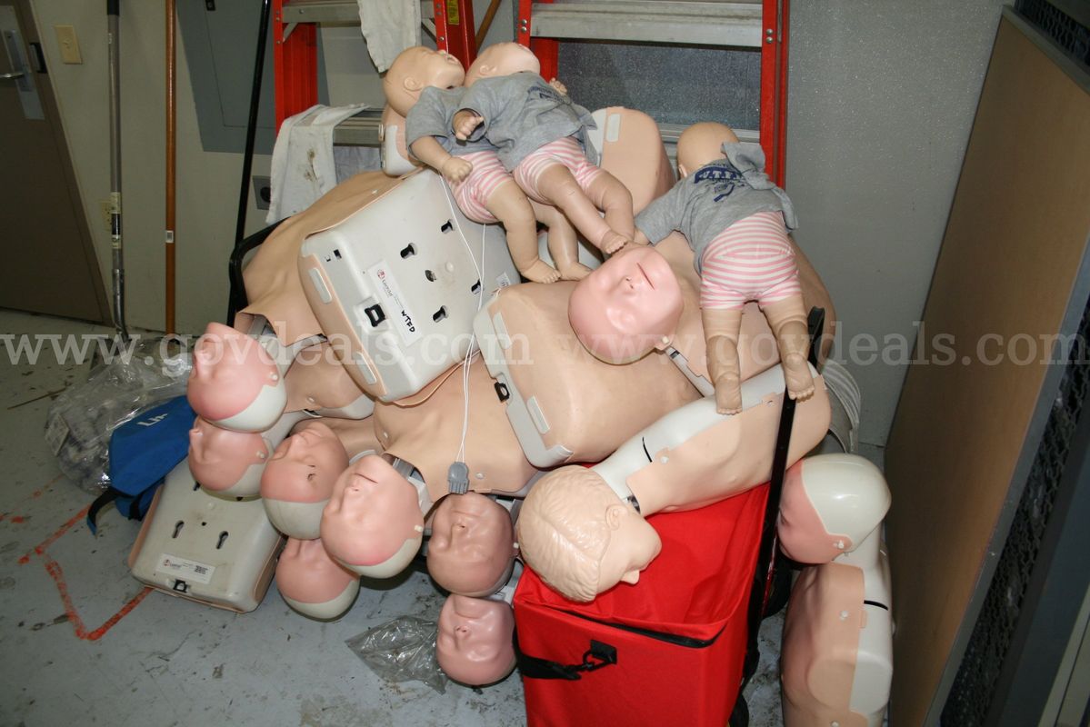 lot of manikins