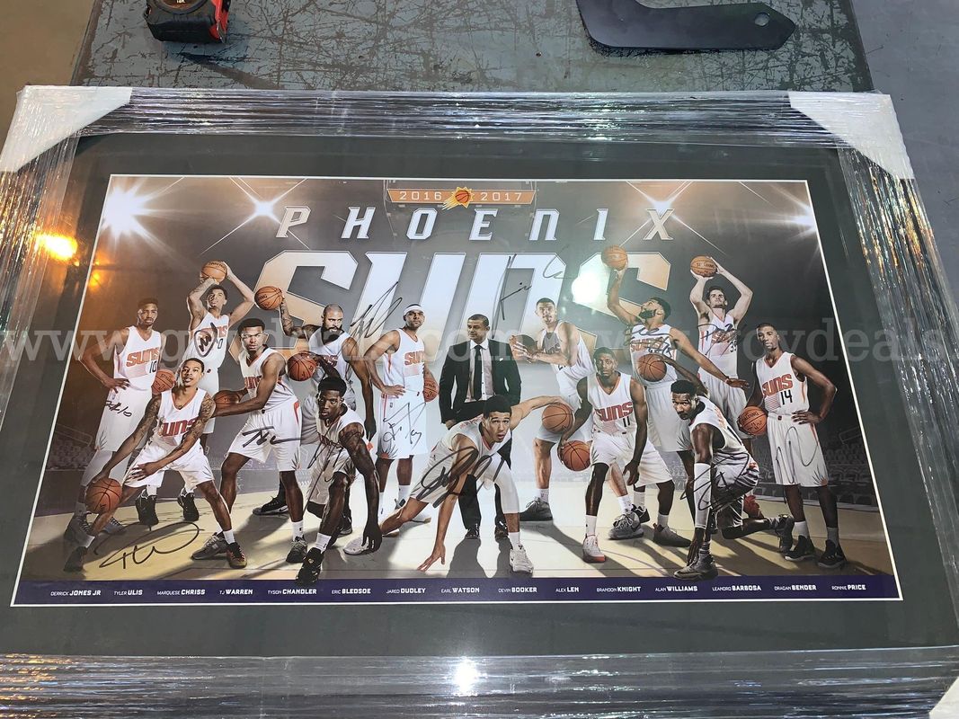 2016-2017 Phoenix Suns Team Photo/Autographs