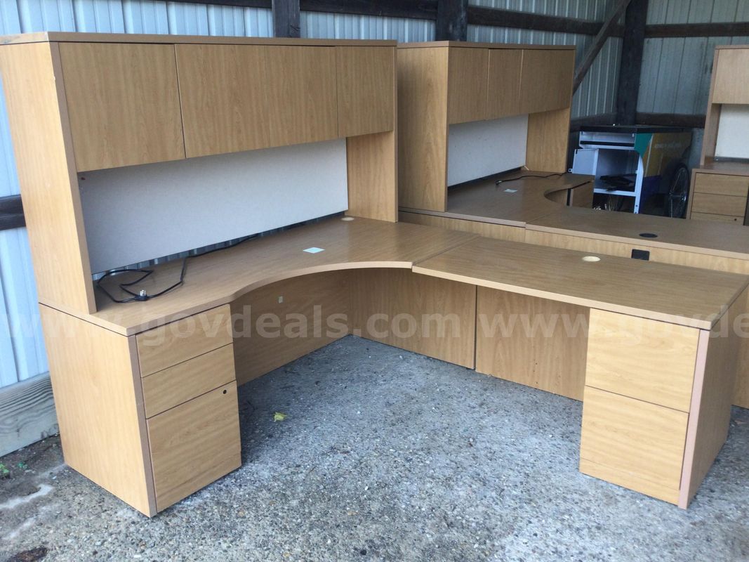 MODULAR WOODEN FURNITURE DESK