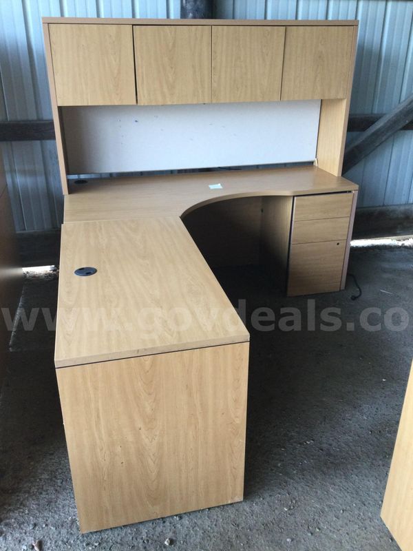 MODULAR WOODEN FURNITURE DESK