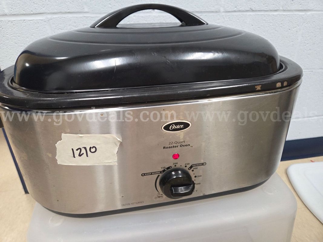 Oster 22qt Roaster Oven with 2 Racks and Lid