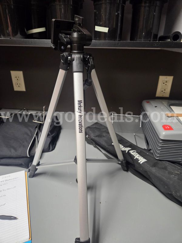 Merkury Innovations Tri-Pod
