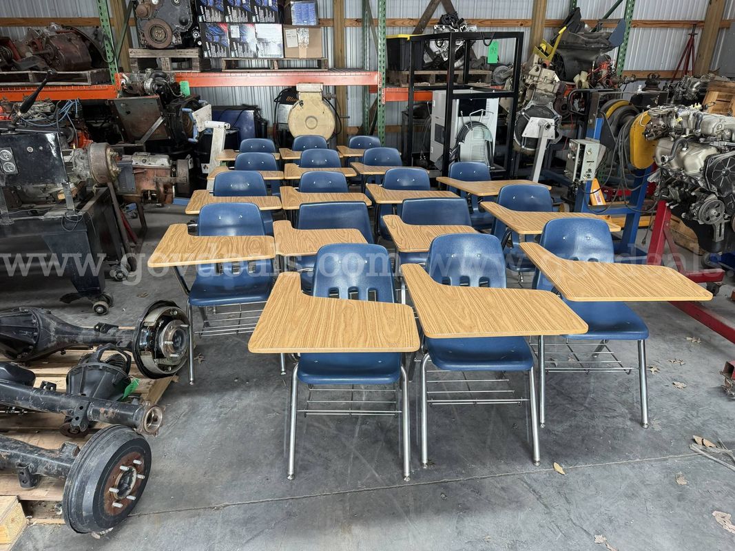 Lot of 17 Student Desks
