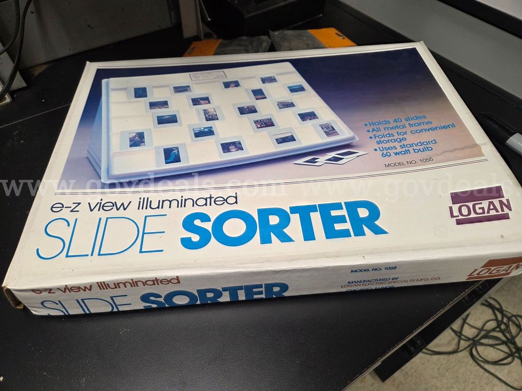 Logan EZ View Illuminated Slide Sorter, Model 1055 (Box never opened)