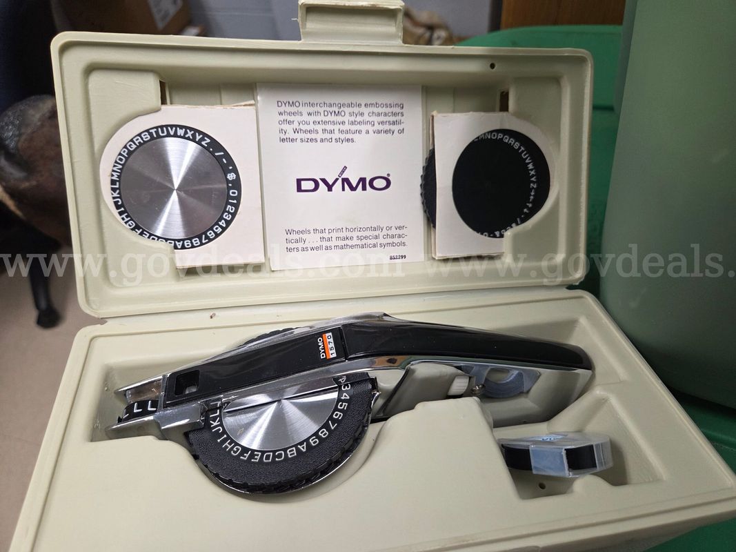 Vintage Dymo 1570 Embosser Deluxe Tapewriter Kit