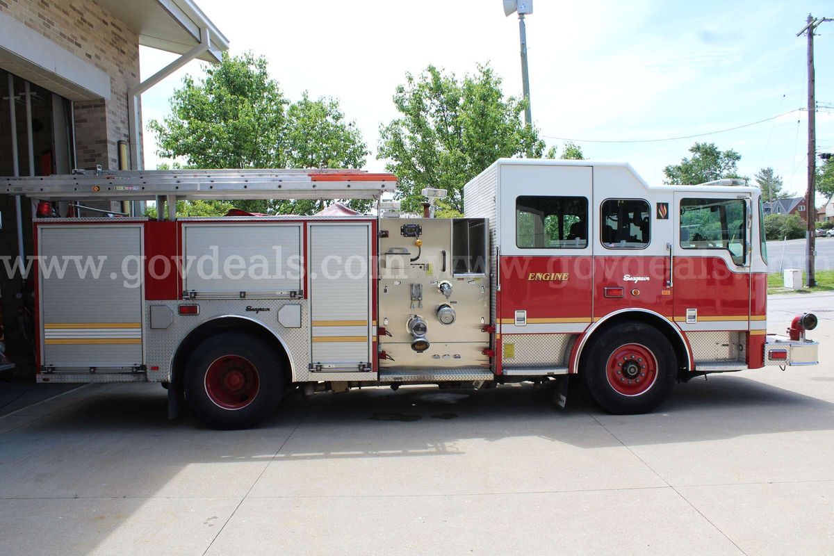 2002 Seagrave Pumper