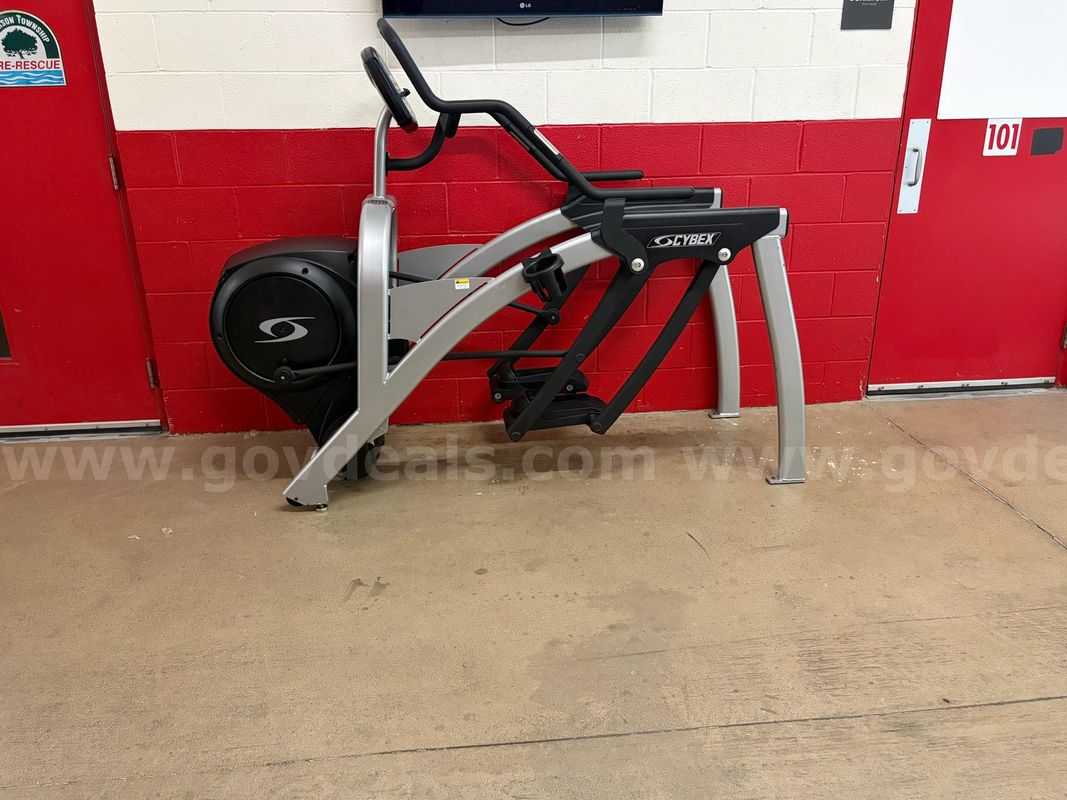 Cybex 620A Elliptical exercise machine